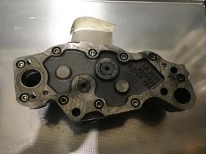 Liebherr Bomba de aceite